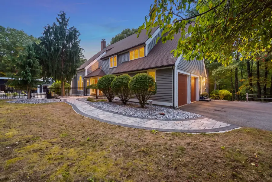 72 Golden Run Rd, Bolton, MA 01740 - #2