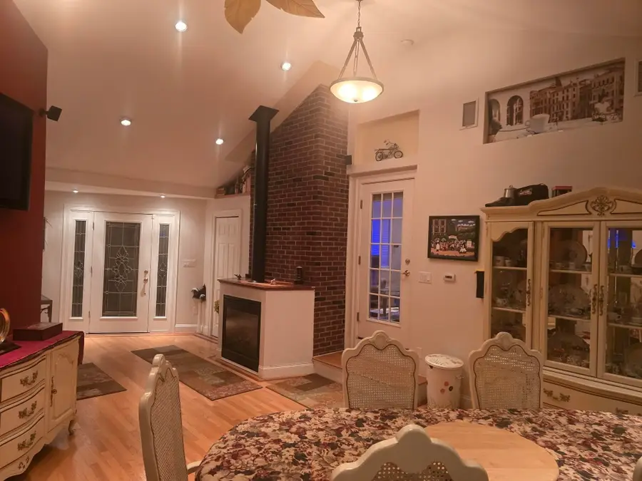 39 Walnut Street, Saugus, MA 01906 - #3