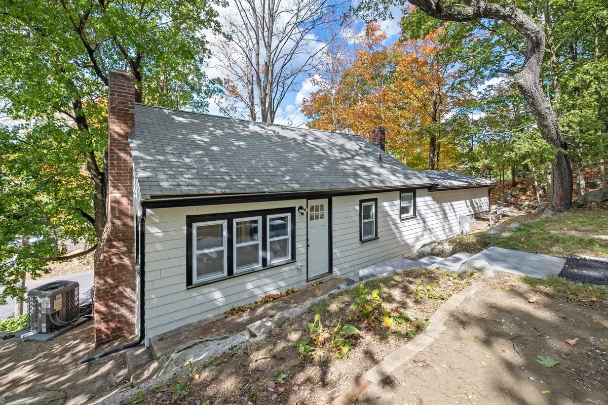 9 Walden Pond Ave, Saugus, MA 01906 - #1