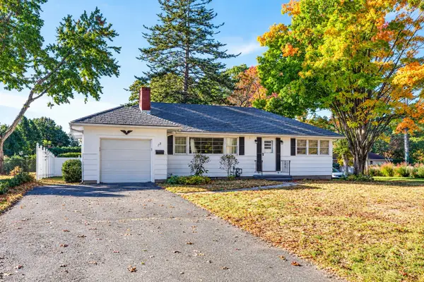 172 Harwich Rd, West Springfield, MA 01089