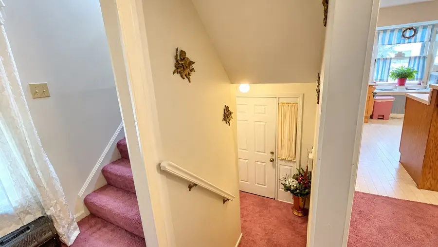 8 Castlegate Dr #8, Springfield, MA 01129 - #2