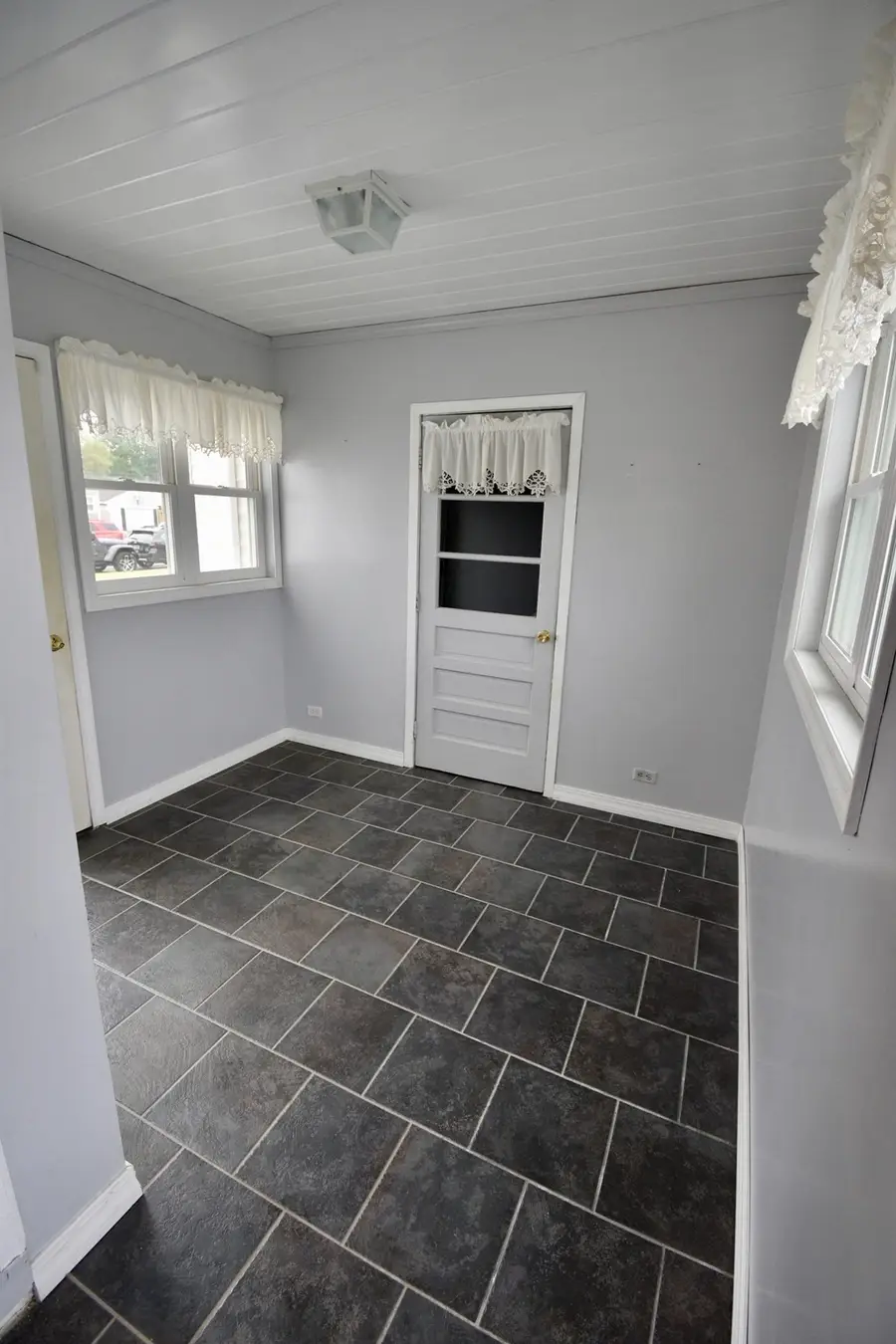 64 Poplar St, Chicopee, MA 01013 - #3