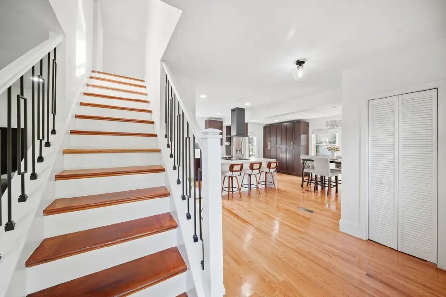 856 Newport Ave, Attleboro, MA 02703 - #3