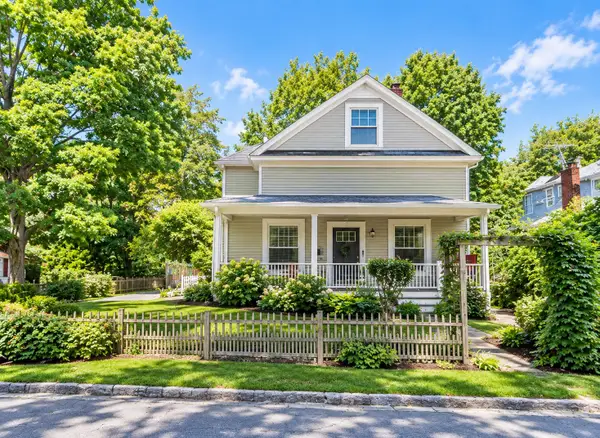 46 Hope St, Attleboro, MA 02703