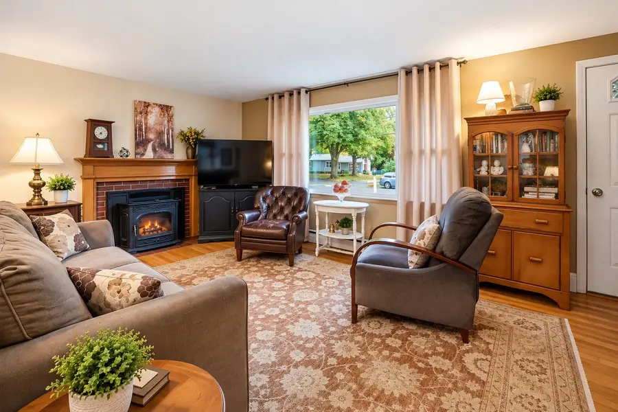 85 Peros Dr, Agawam, MA 01001 - #3