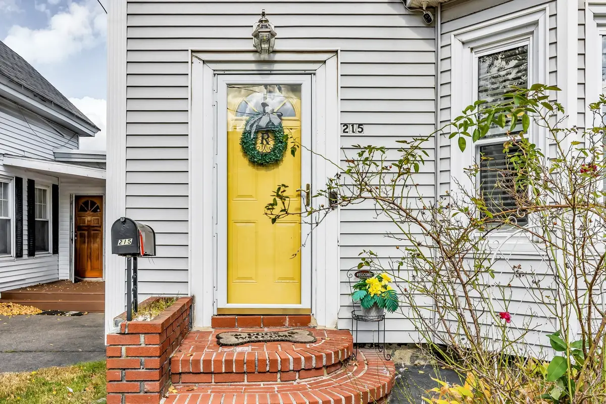 215 Ferry St, Lawrence, MA 01841 - #1