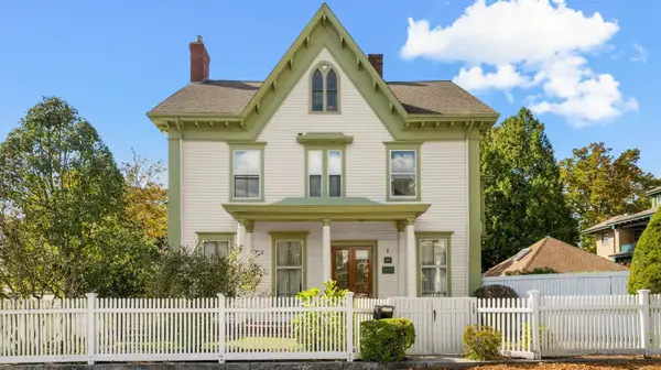 117 Cottage St, New Bedford, MA 02740
