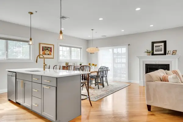 572 Freeport #303, Boston, MA 02122