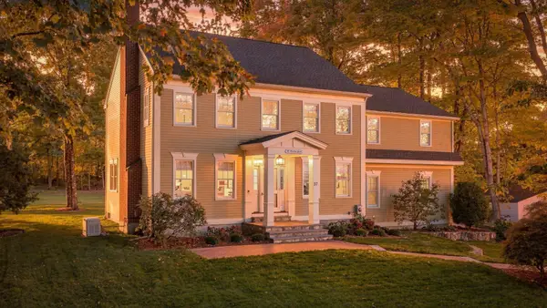 37 Chestnut Street, North Andover, MA 01845
