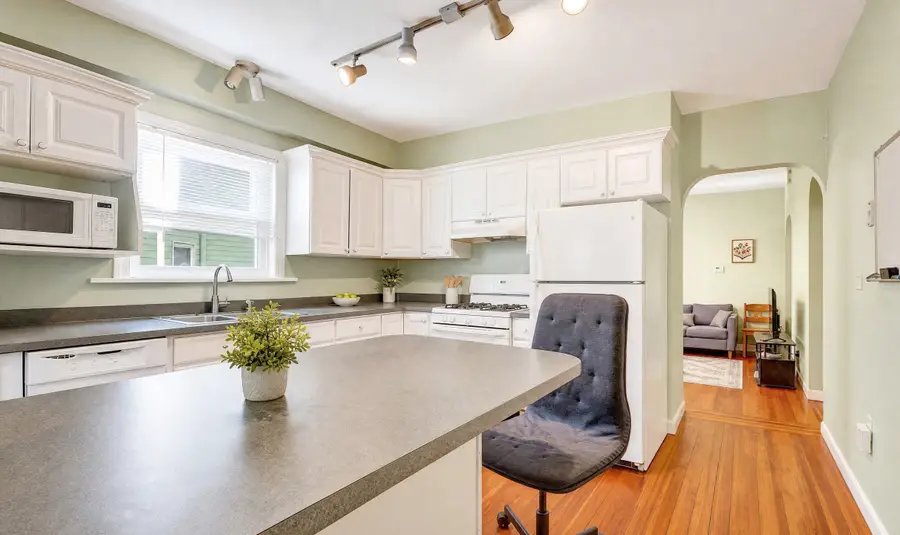 205 College Ave, Somerville, MA 02144 - #2