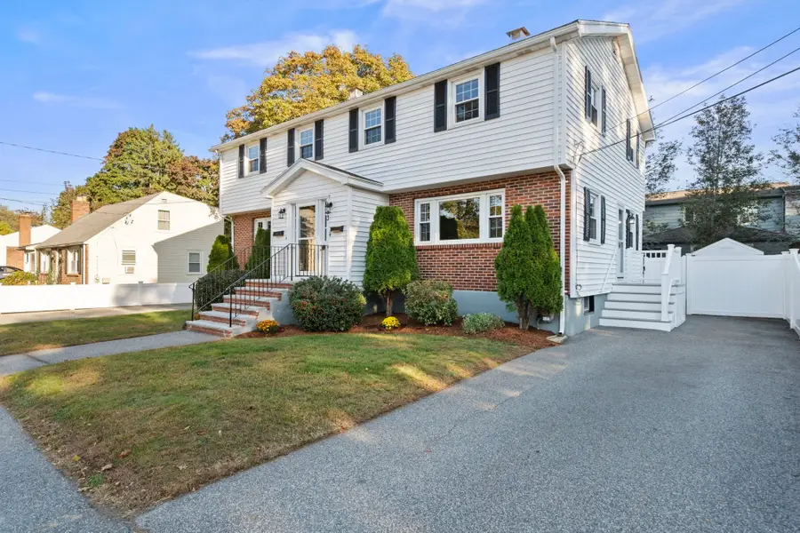 13 Gregg Street, Woburn, MA 01801 - #3