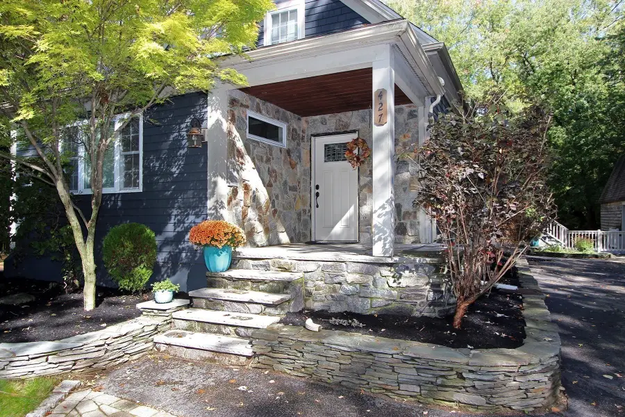 427 Bedford Street, Lakeville, MA 02347 - #2