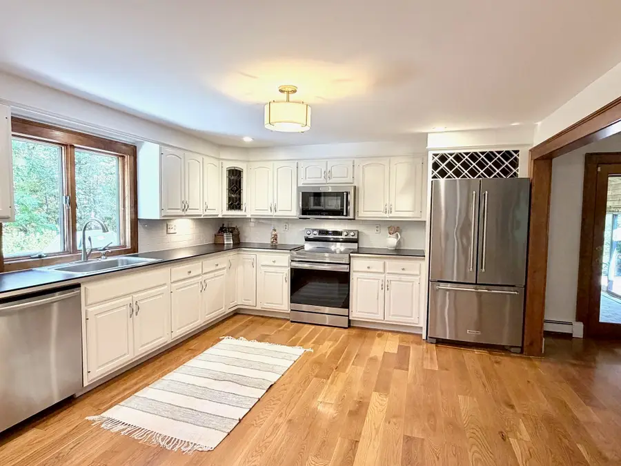 186 Dayton St, Danvers, MA 01923 - #3
