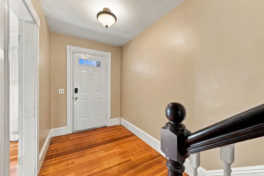 39 Linden St, Salem, MA 01970 - #3