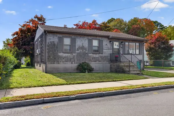 24 Mccabe St, Dartmouth, MA 02748