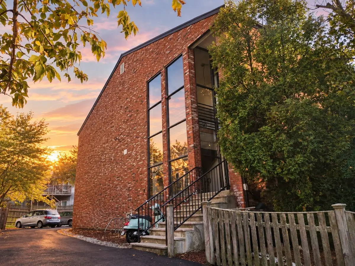 10 Roberts St #22, Somerville, MA 02145 - #1