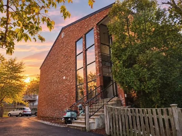 10 Roberts St #22, Somerville, MA 02145