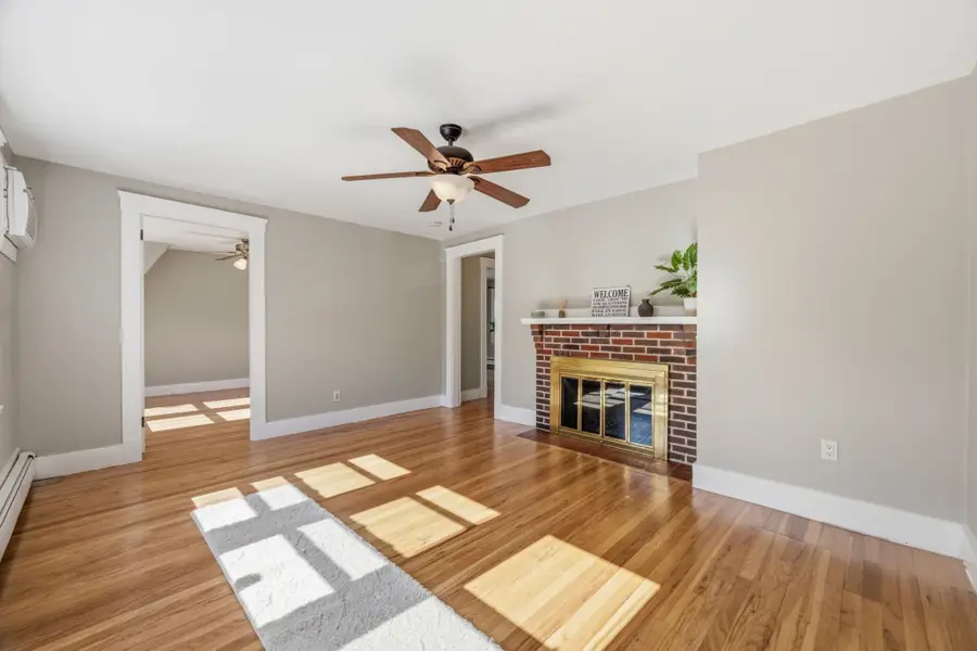 1145 Boylston St #3, Newton, MA 02464 - #3