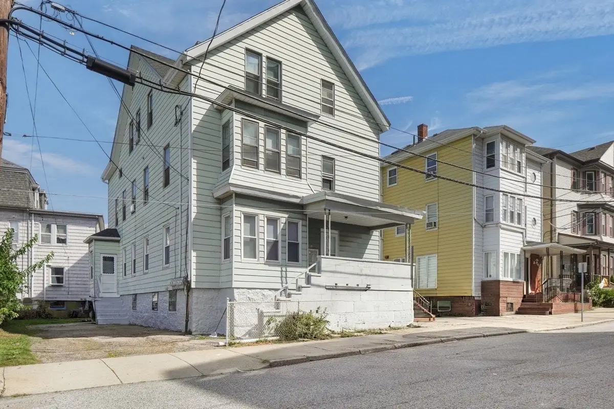 20 Park St, Fall River, MA 02721 - #1