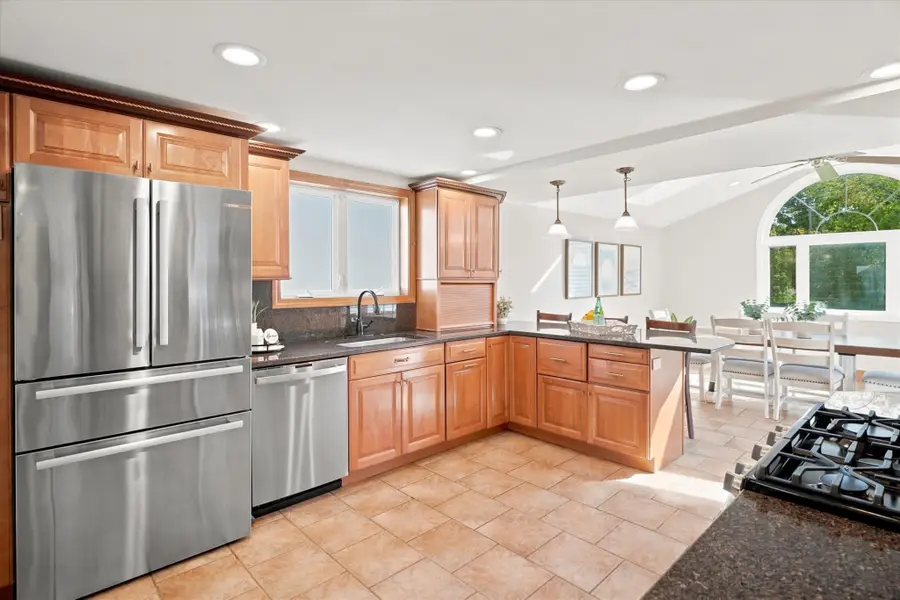 23 Jasper St, Saugus, MA 01906 - #2