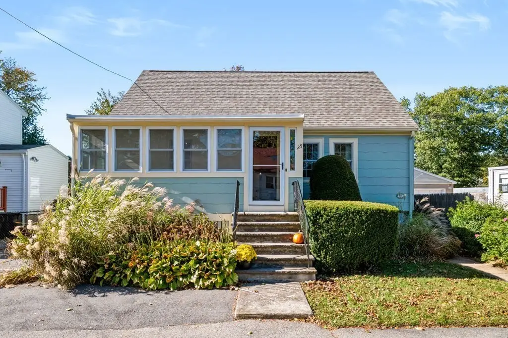 25 Hillcrest Ave, Beverly, MA 01915 - #1