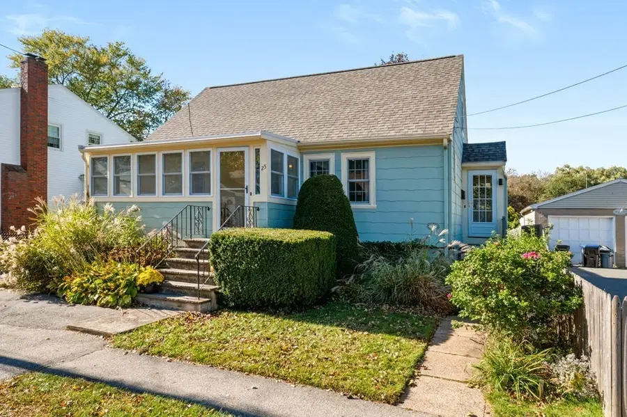 25 Hillcrest Ave, Beverly, MA 01915 - #3