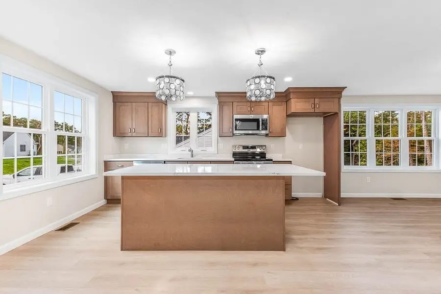 39 Bumblebee Dr., Plymouth, MA 02360 - #3