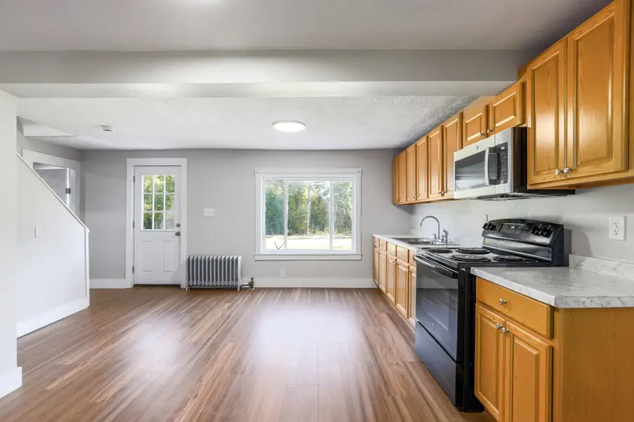 231 Millbury St, Auburn, MA 01501 - #3