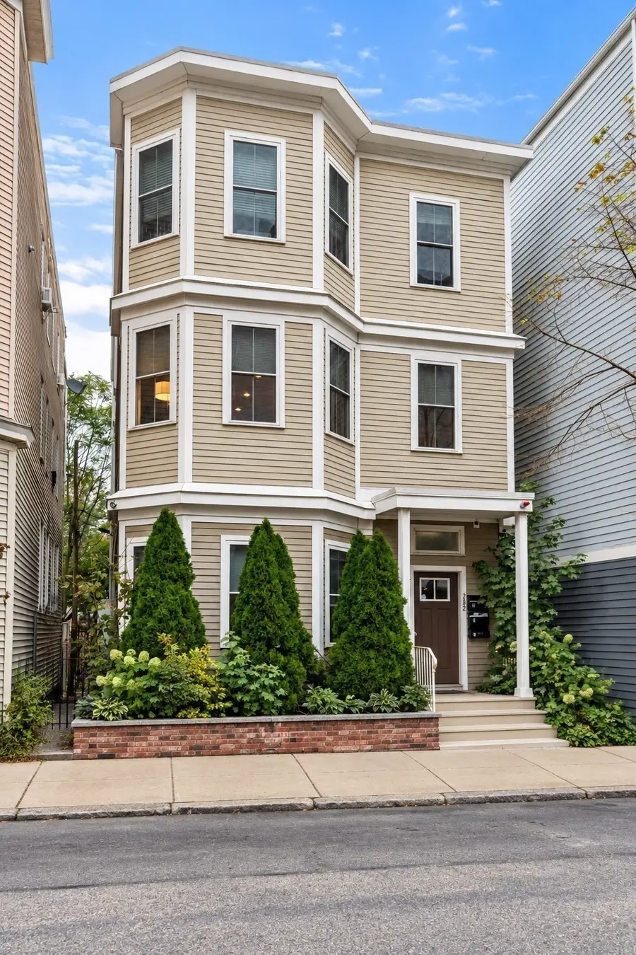 282 Maverick St #2, Boston, MA 02128 - #2