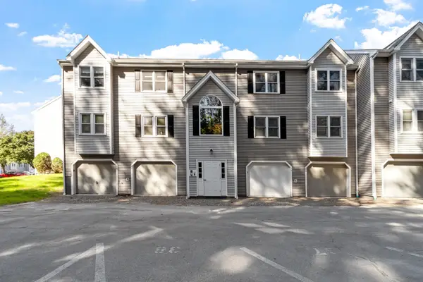 74 Tennis Plaza Rd #40, Dracut, MA 01826