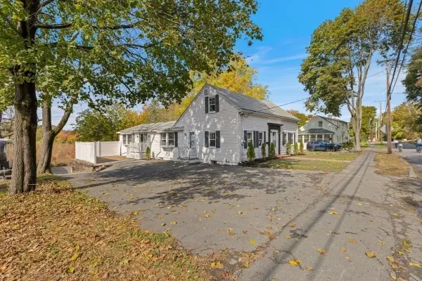39 Forest St, Danvers, MA 01923