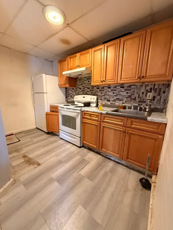 65 Richmond St, Brockton, MA 02301
