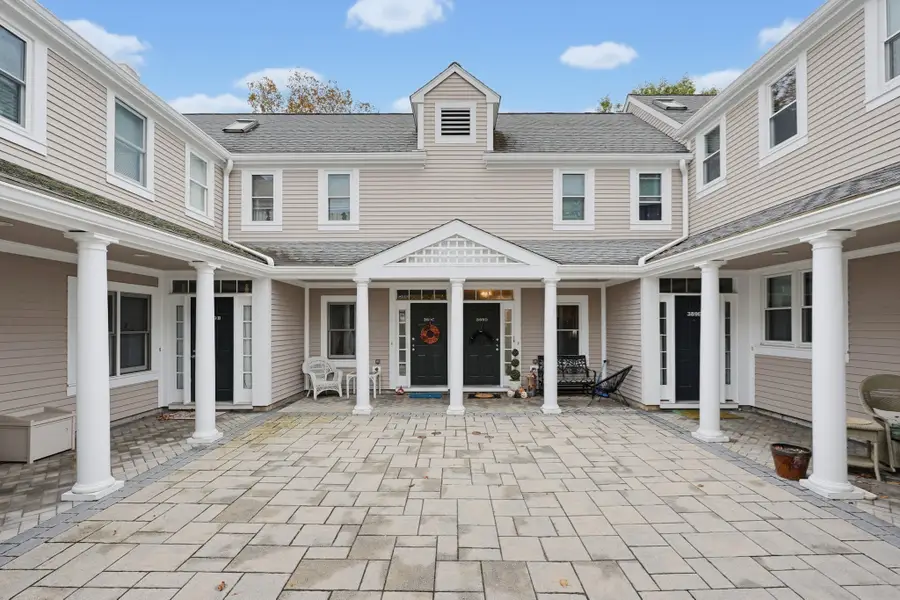 389 Neponset St #D, Norwood, MA 02062 - #2