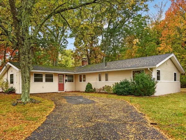 24 Raleigh Road, Framingham, MA 01701