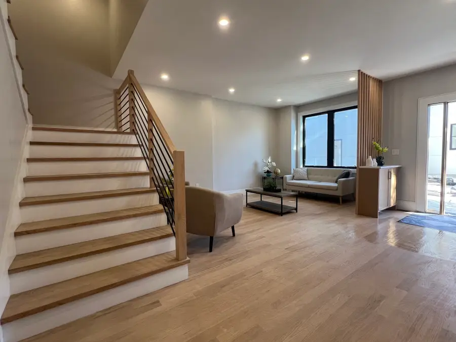 53 Oak, Newton, MA 02465 - #2