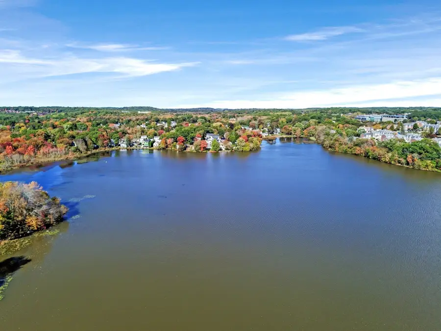 44 Shore Rd, Waltham, MA 02451 - #3