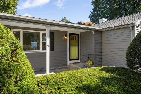 78 Salem End Lane, Framingham, MA 01702