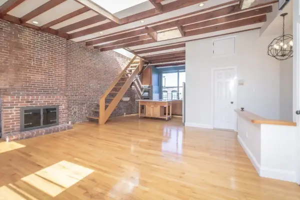 87 Revere St #3, Boston, MA 02114