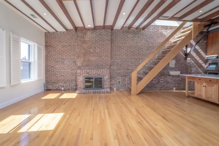 87 Revere St #3, Boston, MA 02114 - #3
