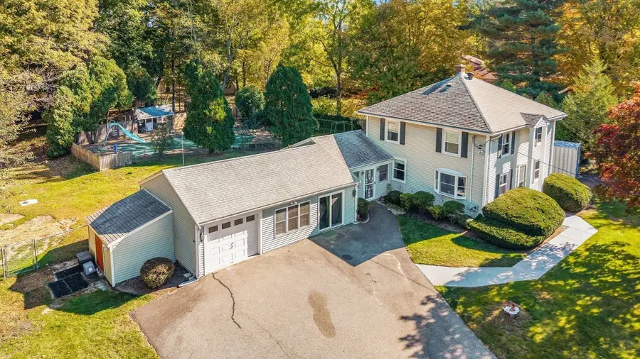 548 Plymouth St, East Bridgewater, MA 02333 - #3