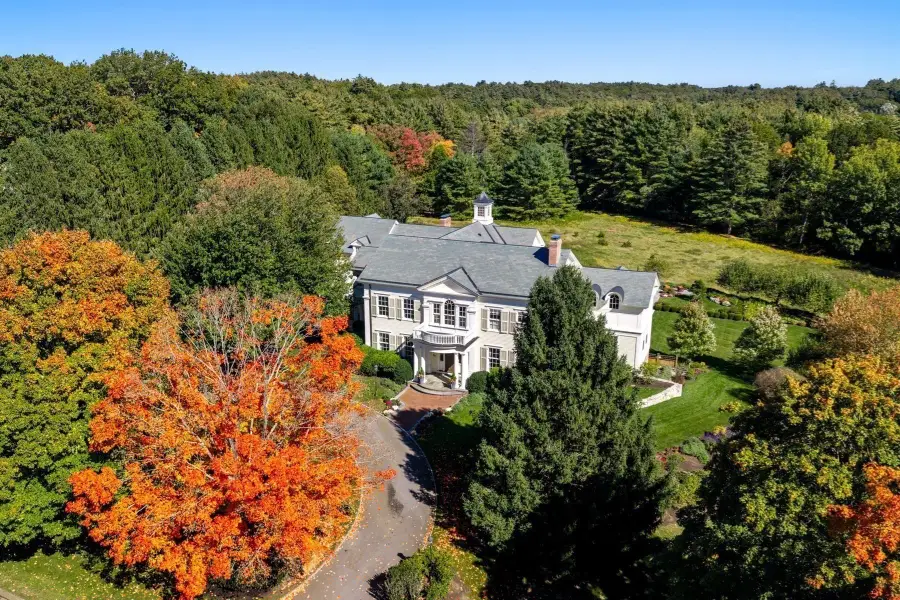 55 Captain Miles Ln, Concord, MA 01742 - #3