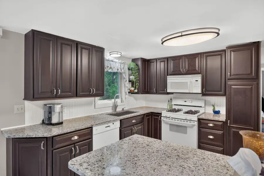 20 Frances Helen Rd, Yarmouth Port, MA 02675 - #3