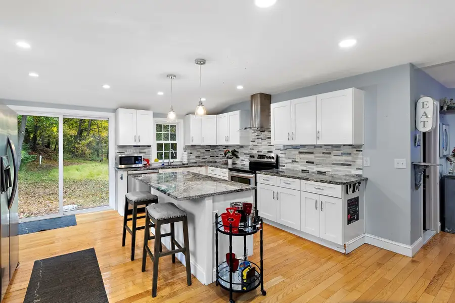 64 Depot St, South Grafton, MA 01560 - #3