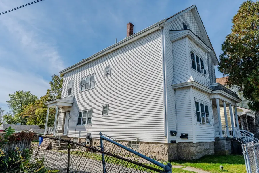 405 Warren St, Fall River, MA 02721 - #3