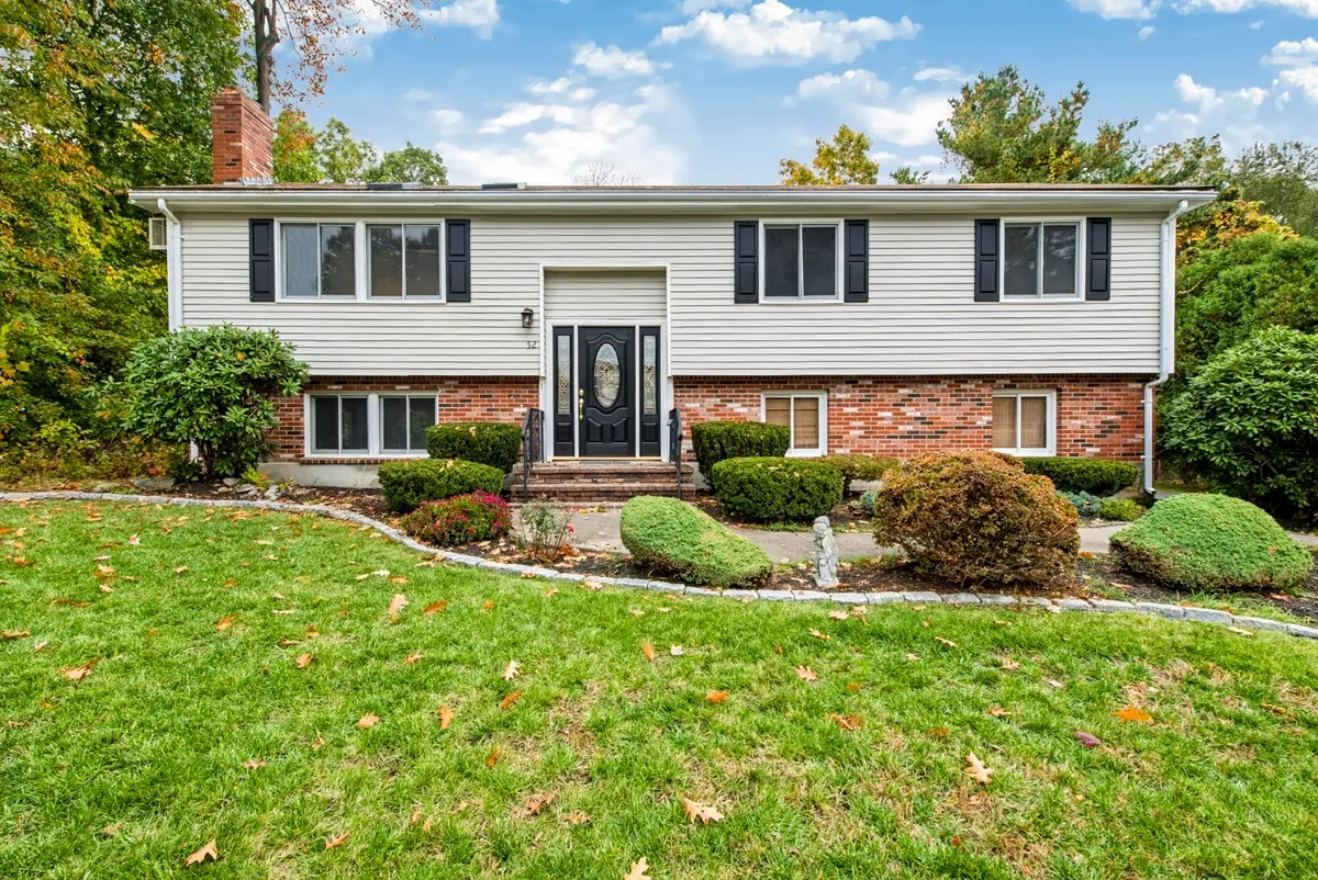 52 Tanglewood Dr, Stoughton, MA 02072 - #1