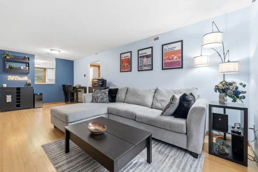 371 Aiken Ave #10, Lowell, MA 01850 - #3