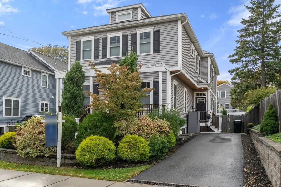 134 Edenfield Ave #2, Watertown, MA 02472 - #2