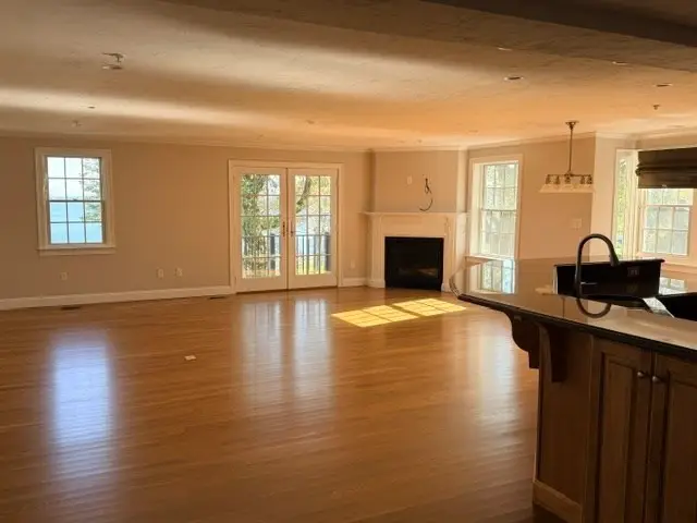 16 Carver St #201, Plymouth, MA 02360 - #3