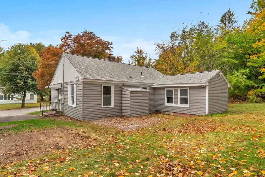 72 Leeds St, Worcester, MA 01606 - #3