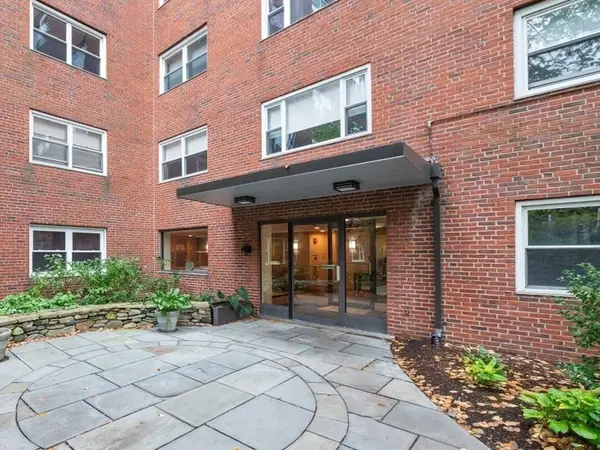 131 Sewall Ave #66, Brookline, MA 02446